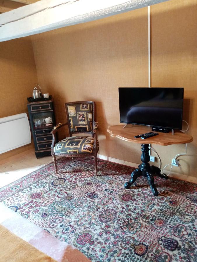 Chambre D'Hotes Acces Separe Et Possibilite Table D'Hotes Sur Reservation Apartment Ver  Exterior photo